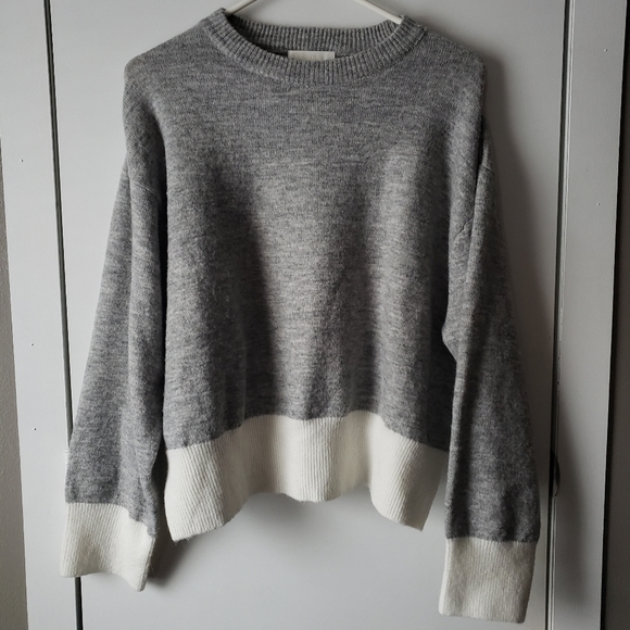H&M Sweaters - H&M oversized sweater